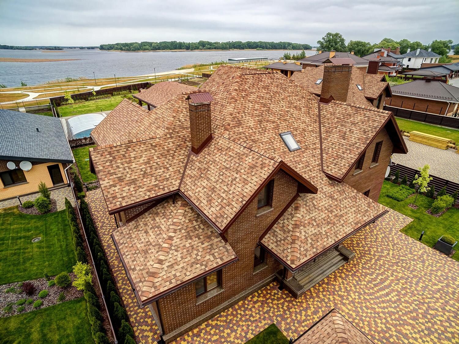 TECH- CLASSIC MODERN - Ngói lợp bitum phủ đá dạng 1 tầng