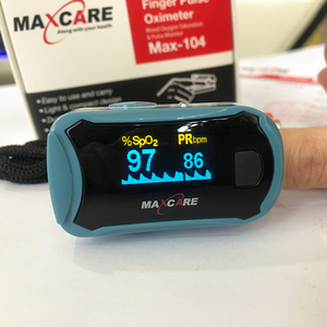 Máy đo nhịp tim và nồng độ oxy Maxcare Max-104