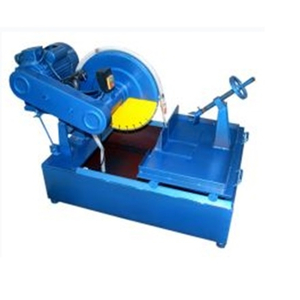 Máy cắt mẫu bê tông kiểu bàn đẩy