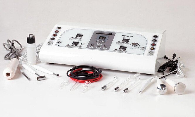 Máy chăm sóc da 8 chức năng RU-8208