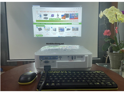 Máy Chiếu BenQ EH600 Tích Hợp Hệ Điều Hành Android
