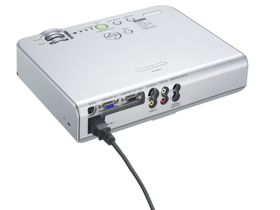 Máy Chiếu Cũ Panasonic PT-LB50