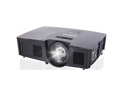 Máy chiếu chuyên dùng cho chiếu bóng đá