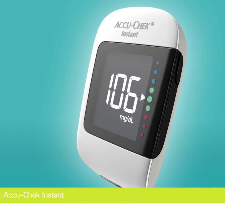 Máy đo đường huyết Accu-Chek Instant