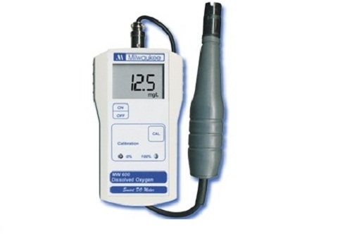 MÁY ĐO OXY HÒA TAN CẦM TAY ĐIỆN TỬ HIỆN SỐ Model MW 600 – Hãng sản xuất: MILWAUKEE – Rumani