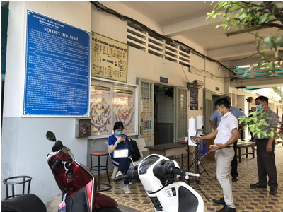 Máy Phun dung dịch và đo nhiệt tự động K9 Pro + dùng cho trường học theo tiêu chí phòng chống dịch an toàn cho học sinh (nhiệt kế tự động)