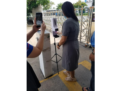 Máy xịt nước rửa tay sát khuẩn và đo thân nhiệt K9X