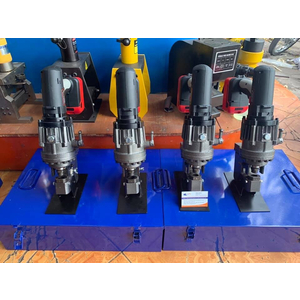 Máy đột lỗ thủy lực dùng pin BELTON MHP-20B