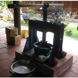 Máy ép dầu quay tay thủ công