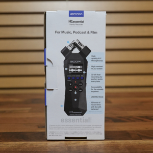 Máy ghi âm Zoom H1essential 2-Track 32-Bit Float Portable Audio Recorder