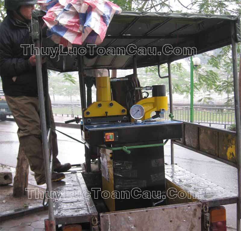 Máy gia công thanh cái đồng HHM-200H - giao hàng cho khách