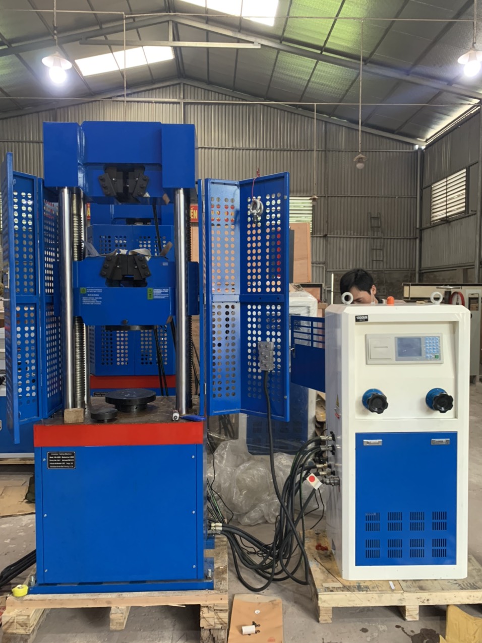 Máy kéo nén 1000KN WA-1000B