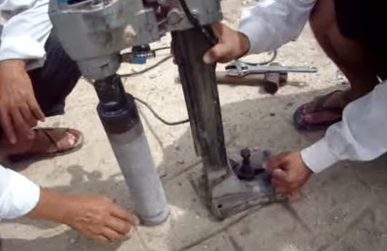 Máy khoan lấy mẫu bê tông