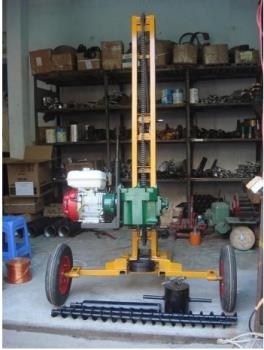 Máy khoan địa chất mini UKB12/25