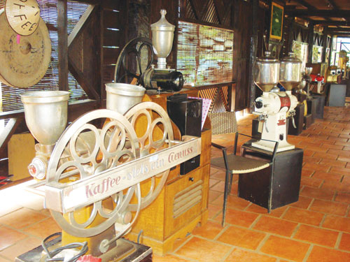 Máy pha chế cà phê của Đức sản xuất năm 1890 