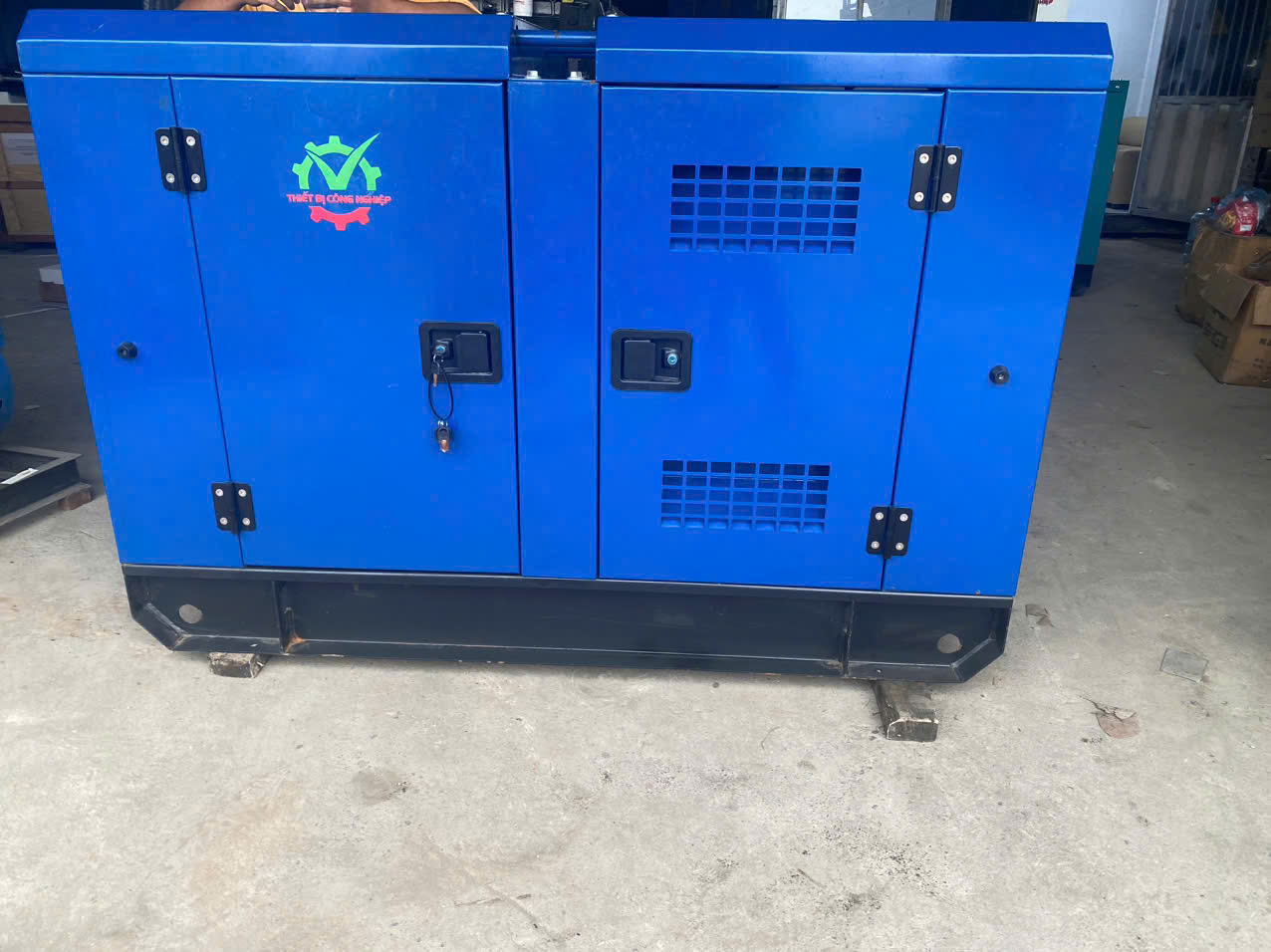 MÁY PHÁT ĐIỆN WEICHAI 20KW CÓ TỦ TIÊU ÂM VÀ ATS CHUYỂN NGUỒN TỰ ĐỘNG