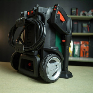 Máy rửa xe gia đình Bosch Universal Aquatak AQT 125
