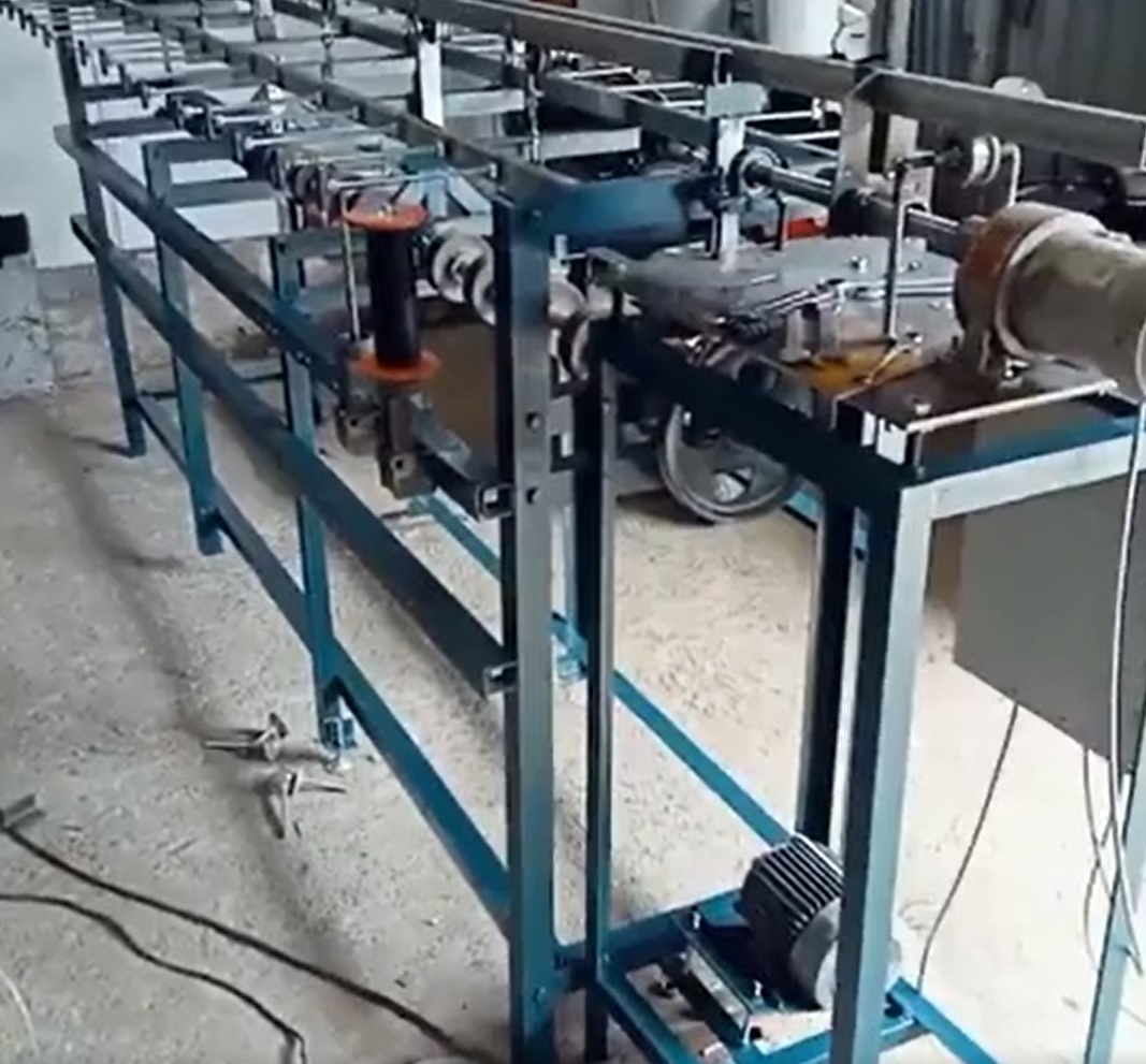 Máy sang chỉ công nghiệp, máy đánh ống, máy chia cuộn, máy đánh chỉ may công nghiệp, máy guồng chỉ.