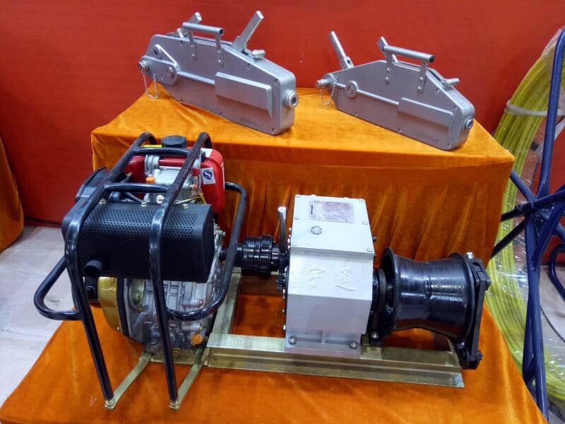 Máy tời cáp động cơ chạy xăng/ dầu JM-8