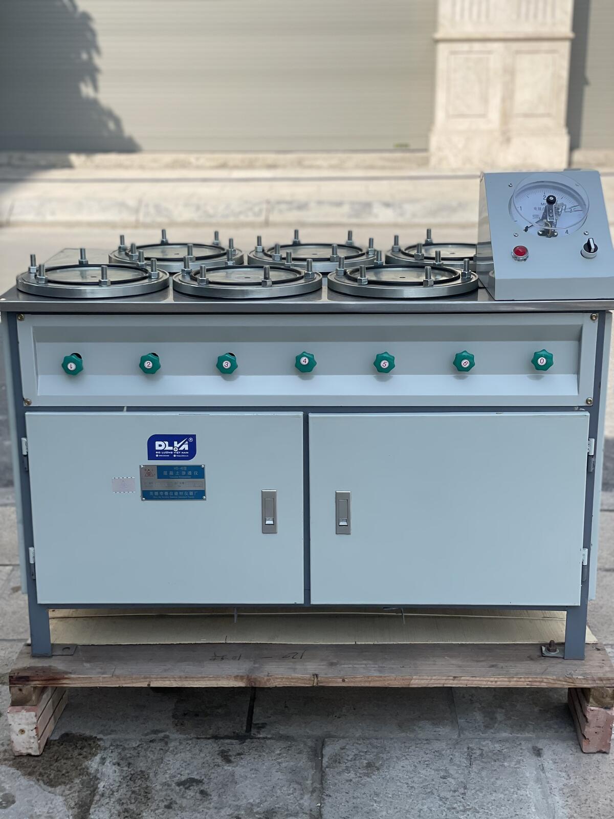 Máy xác định độ thấm bê tông