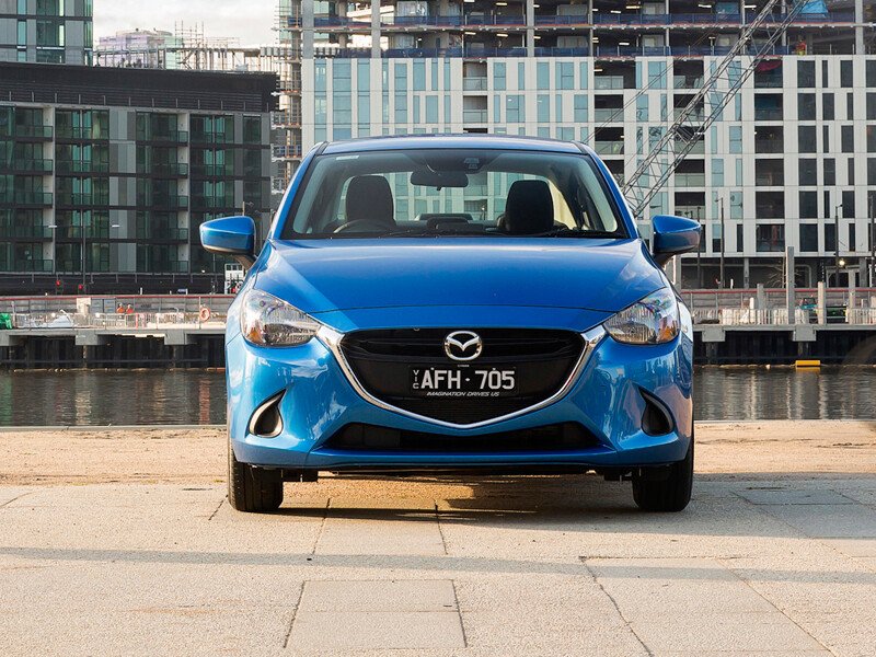 Mazda2 2017 nâng cấp nhẹ thiết kế nội ngoại thất