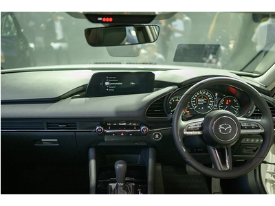 Mazda 3 1.5L Deluxe 2024