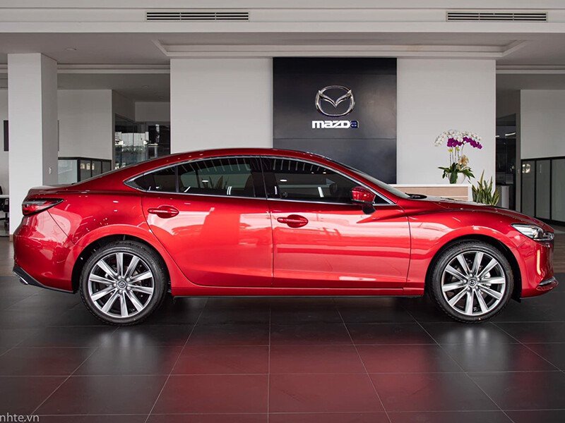 Giá Xe New Mazda6 2023 20 Signature Premium