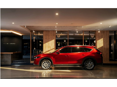 Mazda Việt Nam giới thiệu xe Mazda CX-8 2.5 Luxury giá bán 899 triệu đồng