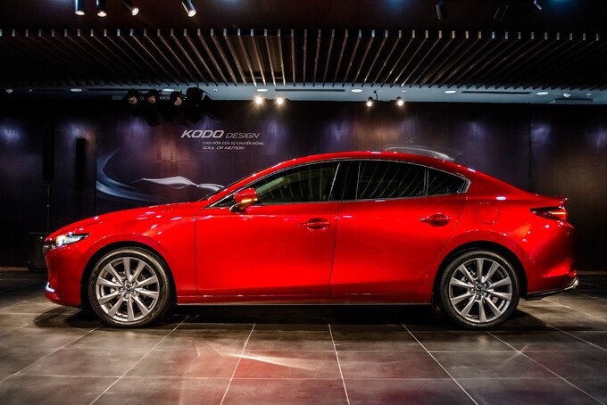 Cận cảnh Mazda 3 deluxe 2021 giá bán 669 triệu đồng