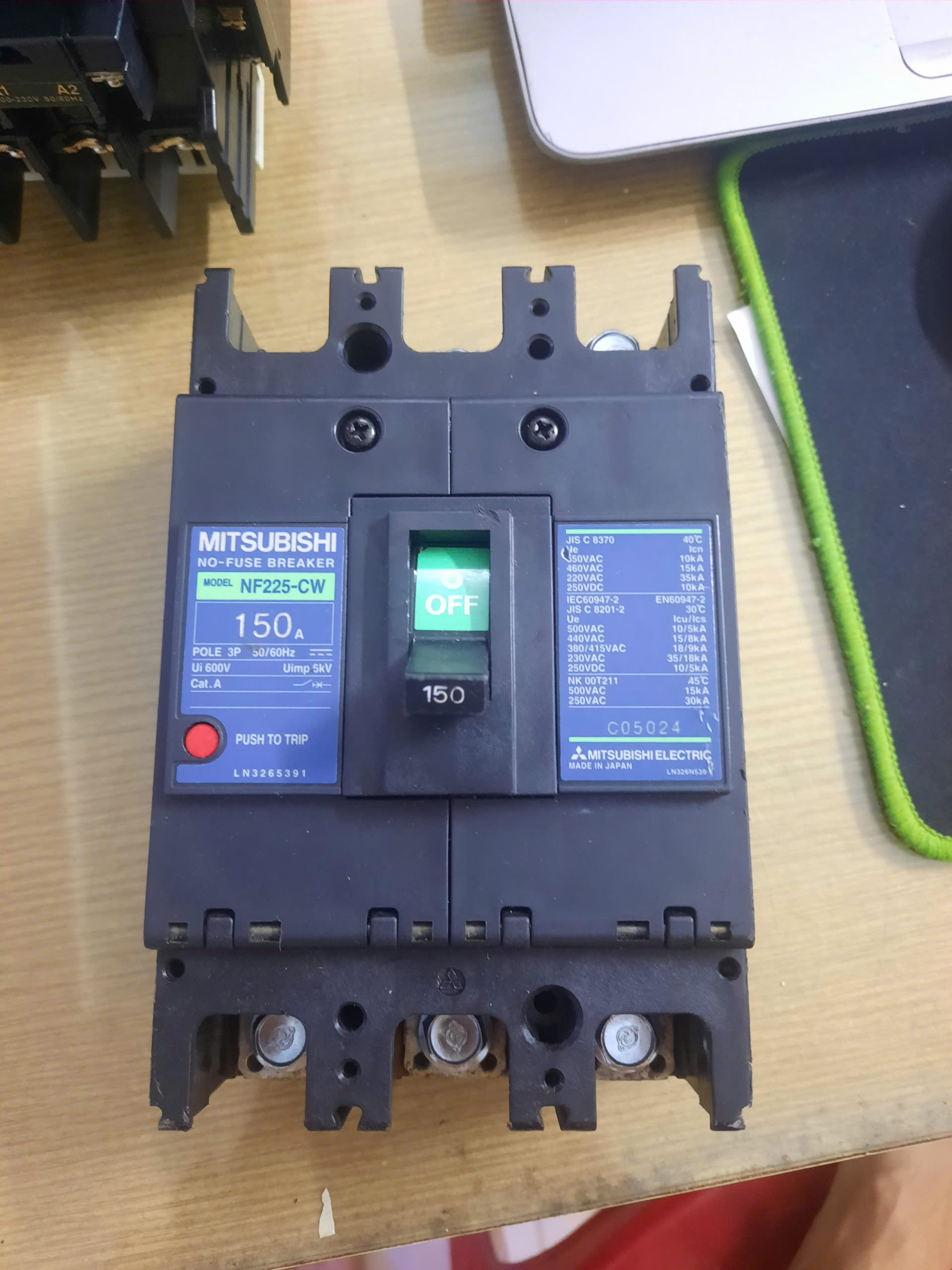 MCCB MITSUBISHI 150A THÁO MÁY