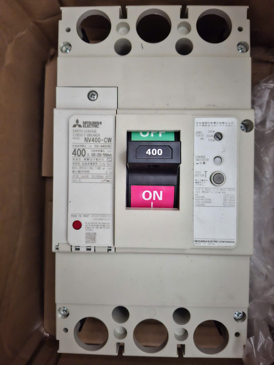 MCCB MITSUBISHI 400A NV400A CW MỚI