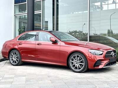 MERCEDES-BENZ E300 AMG-2023 ( FACELIFT)