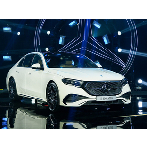 Mercedes Benz E300 AMG