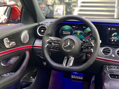 MERCEDES-BENZ E300 AMG-2024 ( FACELIFT)