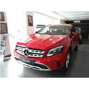 Mercedes-Benz GLA 200