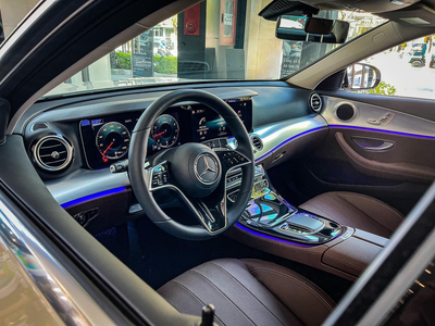 Mercedes-Benz E180
