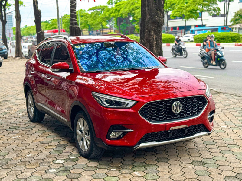 MG ZS ST+