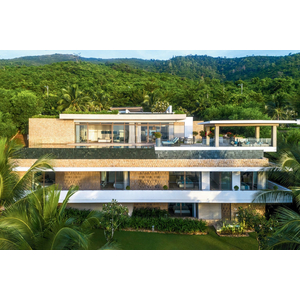 Mia Resort Nha Trang: vách kính và gương khu vệ sinh