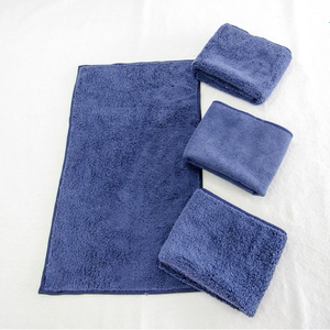 Khăn lau microfiber 25x45x47gram màu