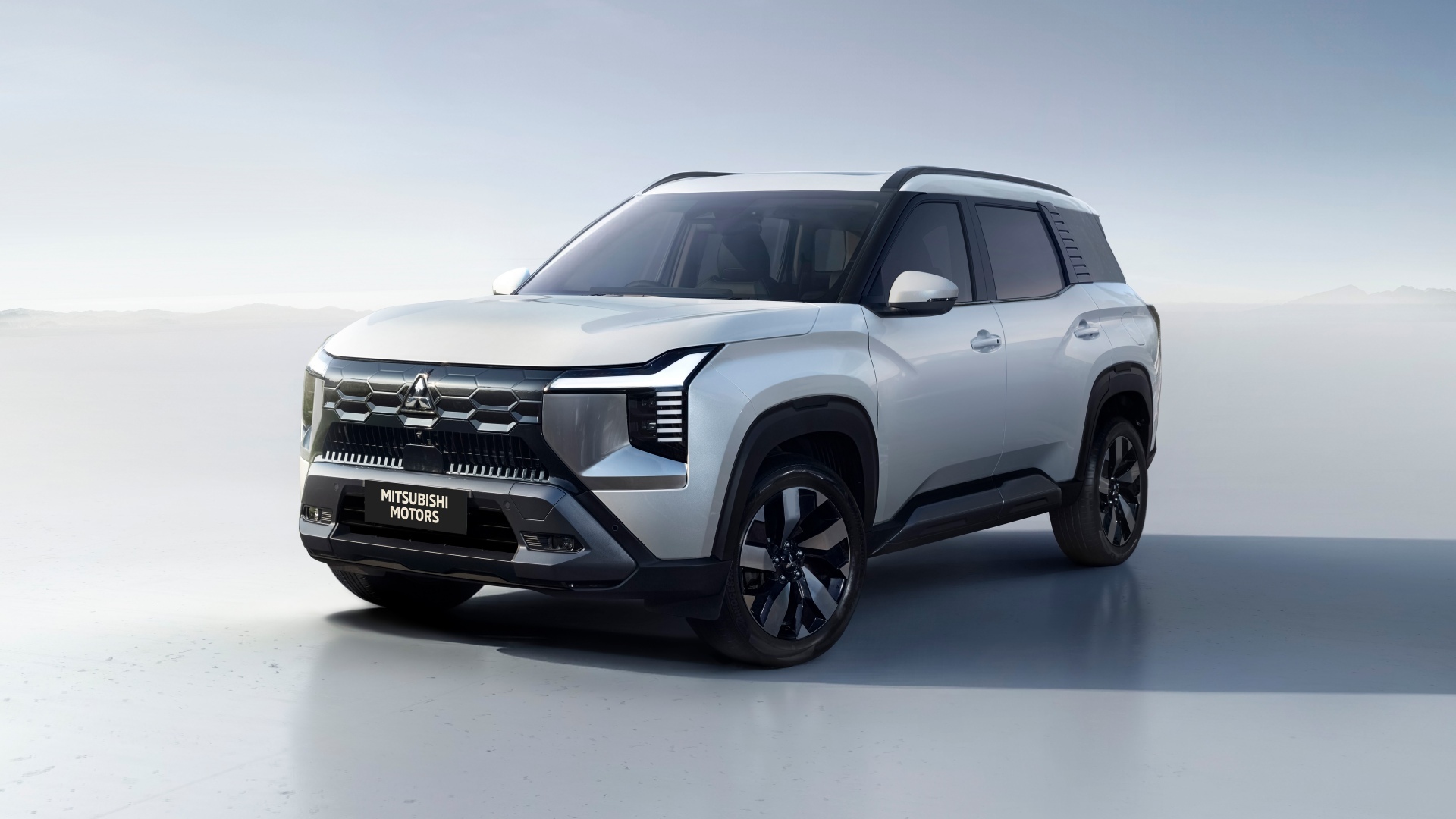 Mitsubishi Motors Việt Nam công bố doanh số tháng 03/2026 | Destinator dẫn đầu C-SUV