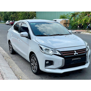 Xe qua sử dụng Attrage 2024 số tự động màu trắng