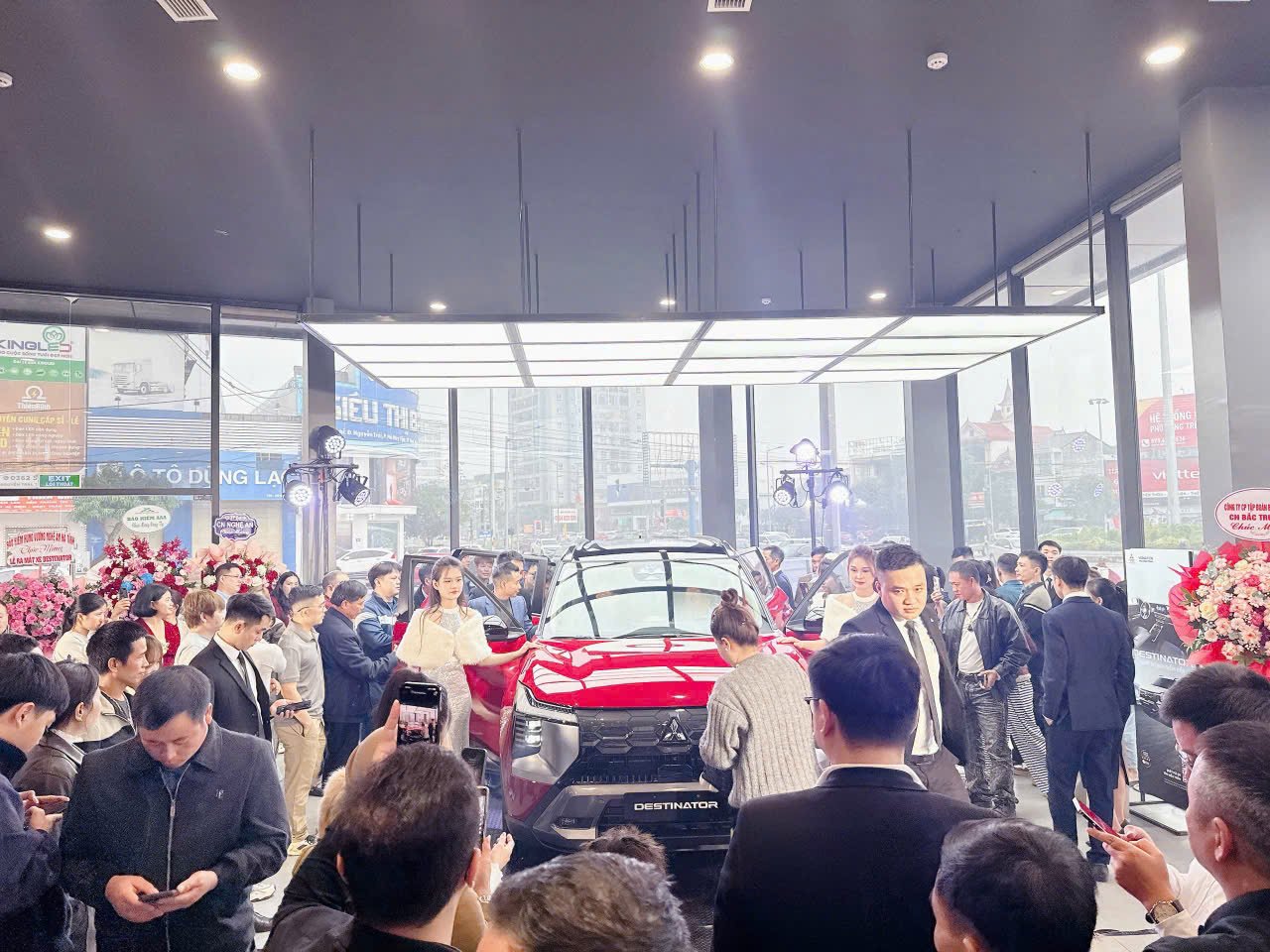 Mitsubishi Destinator 2026 vừa ra mắt