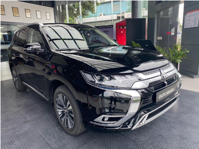 Mitsubishi Outlander 2.0 CVT Premium 2024