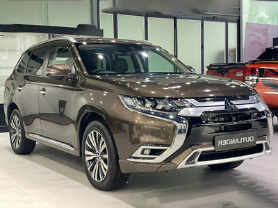 Mitsubishi Outlander 2.4 CVT Premium