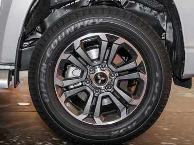 Mitsubishi Triton 4x2 AT Mivec