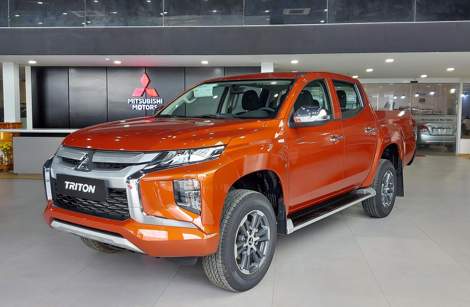 Mitsubishi Triton 4x2 AT Mivec (Euro 5)
