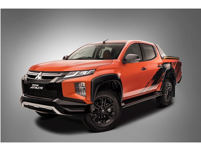 Mitsubishi Triton Athlete phiên bản thể thao giá từ 760 triệu đấu Ford Ranger