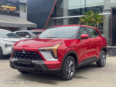 Mitsubishi Xforce phiên bản tiêu chuẩn GLX màu đỏ