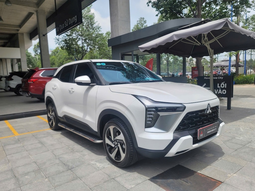 Mitsubishi Xforce Premium màu trắng 2024 siêu lướt