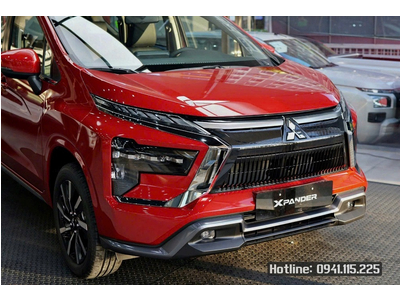 Mitsubishi Xpander 2025 phiên bản nâng cấp mới màu đỏ